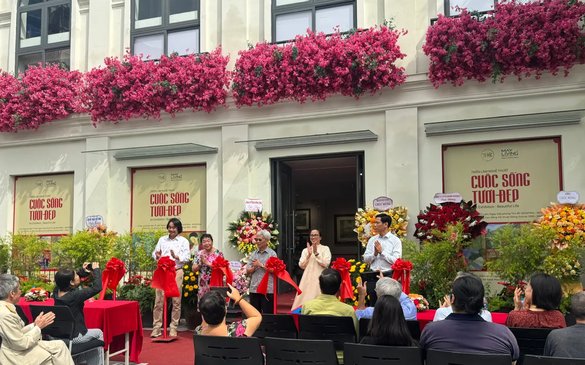Khai mạc triển lãm nghệ thuật "Cuộc sống tươi đẹp"