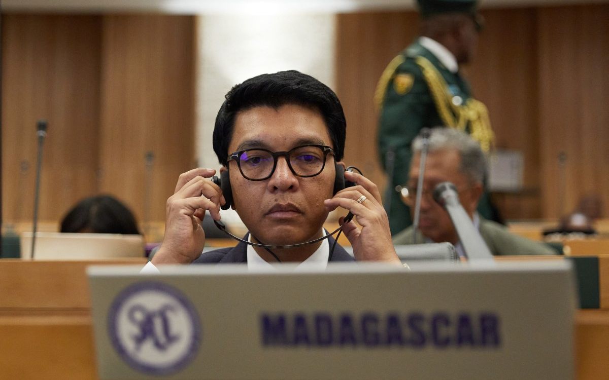 Quân đội Madagascar giành quyền kiểm soát đất nước- Ảnh 2.