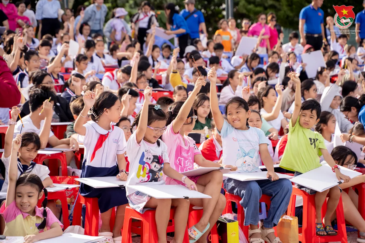 5.000 thiếu nhi TP Hồ Chí Minh vẽ tranh mừng Tết Trung thu độc lập- Ảnh 3.