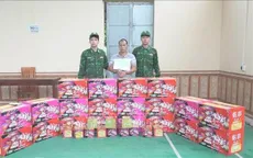 Bắt giữ đối tượng vận chuyển 340 kg pháo nổ qua biên giới