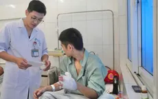 Vi phẫu cứu bàn tay bệnh nhân đứt rời do tai nạn lao động