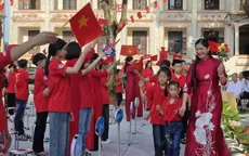 Lễ khai giảng đặc biệt của học sinh khuyết tật Đất Tổ