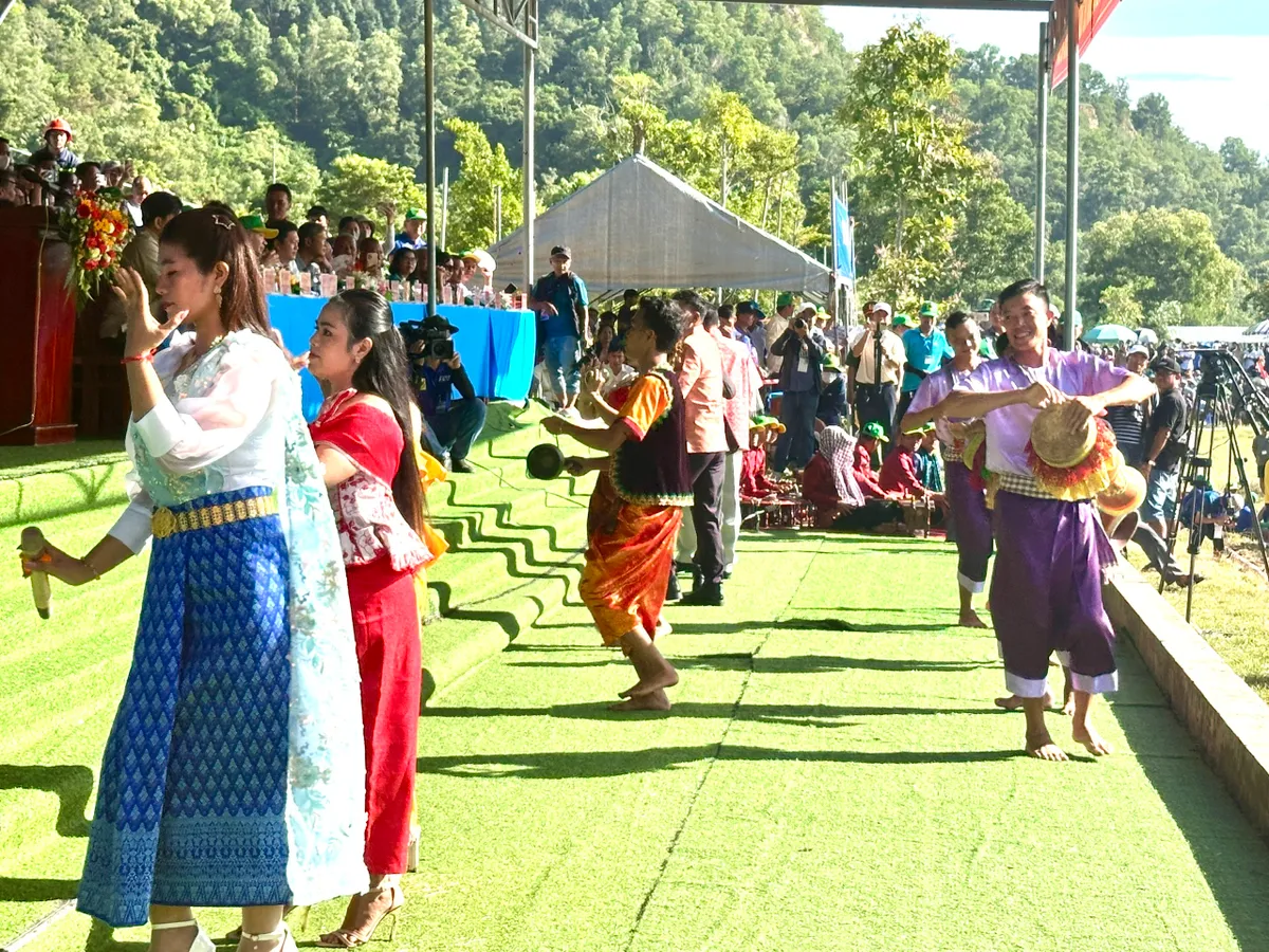 Độc đáo Hội đua bò Bảy Núi - Ảnh 3.